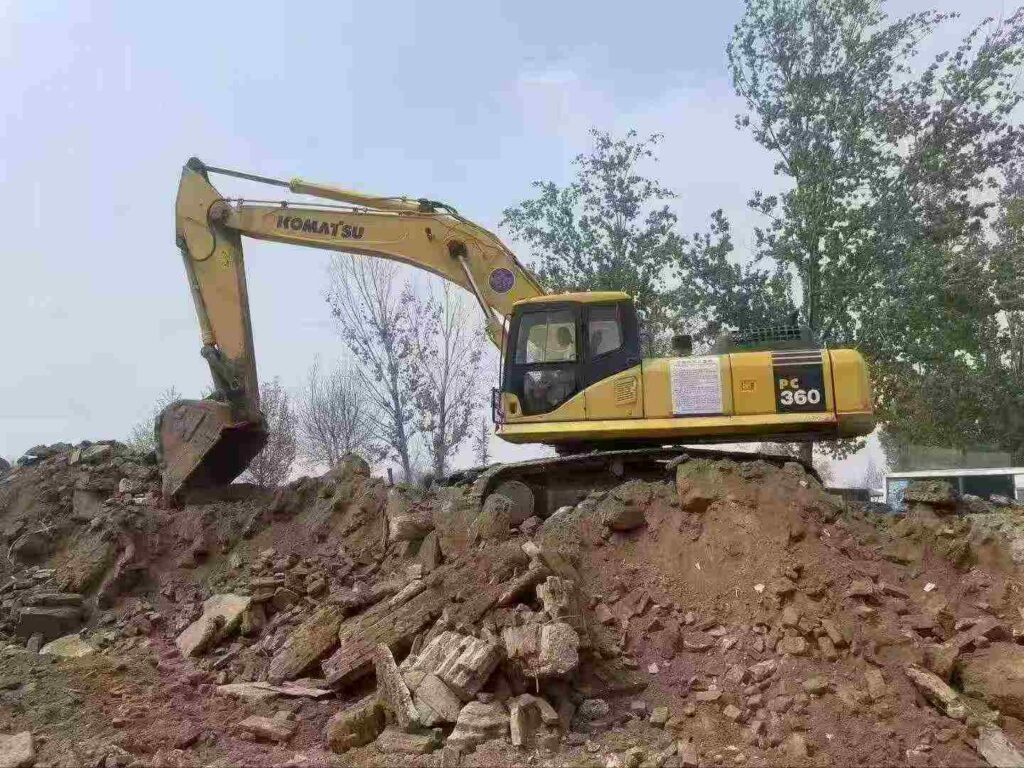 KOMATSU PC360-7 used excavator photo 2