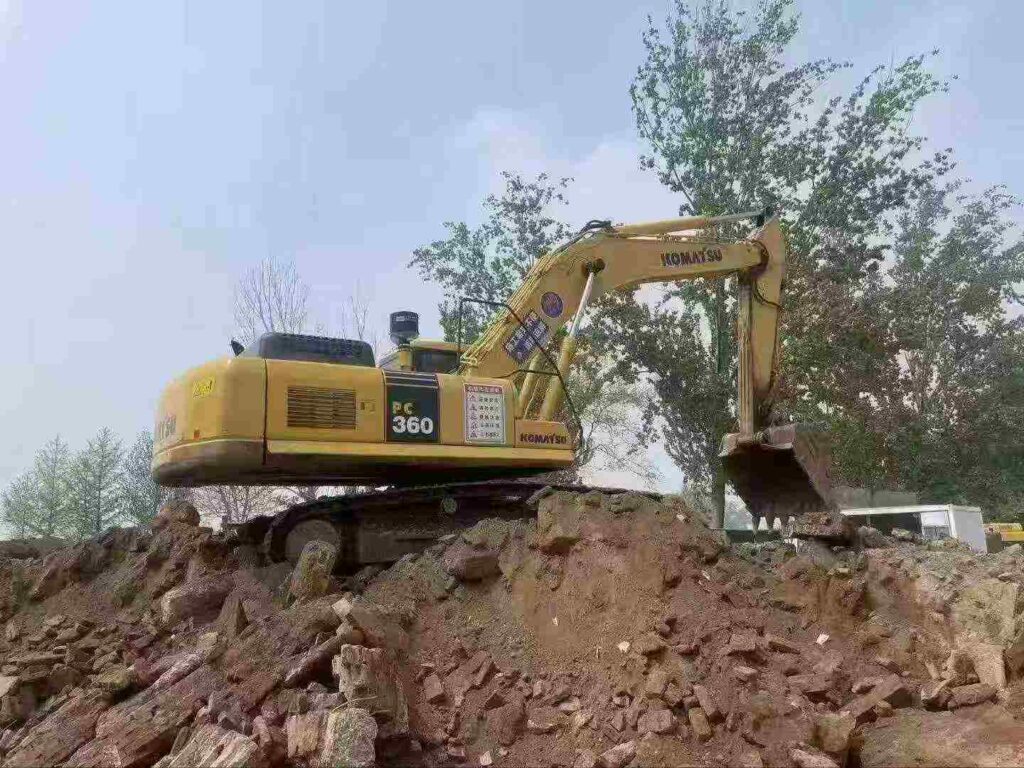 KOMATSU PC360-7 used excavator photo 4
