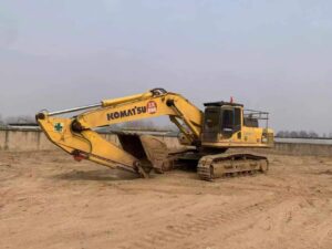 KOMATSU PC450-8 used excavator photo 1