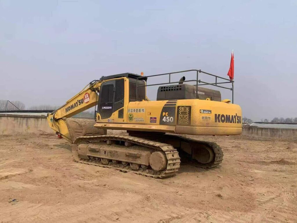 KOMATSU PC450-8 used excavator photo 2