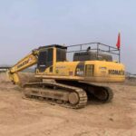 KOMATSU PC450-8 used excavator photo 2