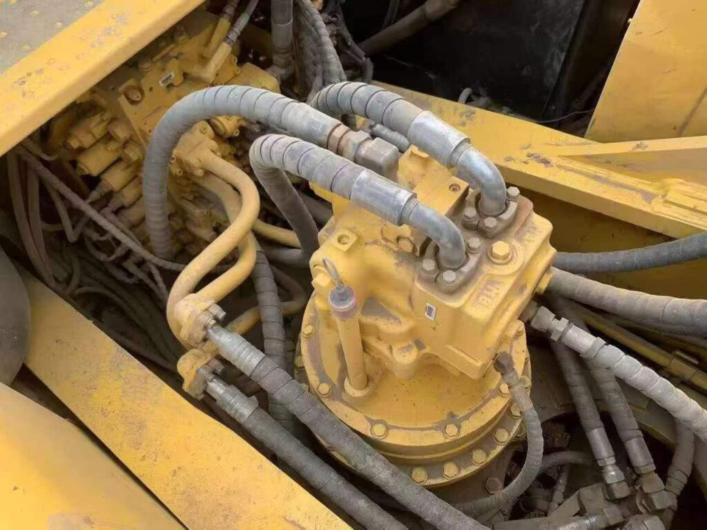 KOMATSU PC450-8 used excavator photo 6