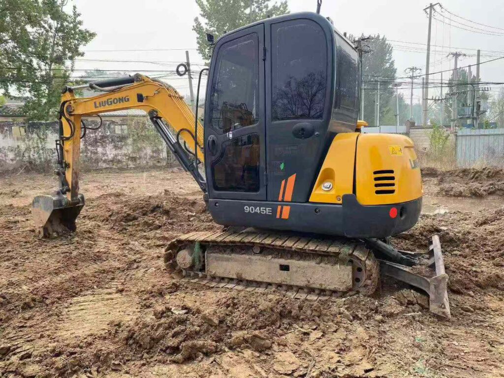 LIUGONG LG45E used excavator photo 3