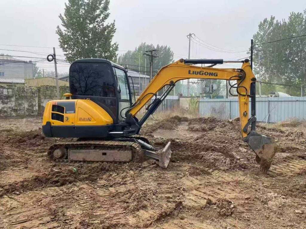 LIUGONG LG45E used excavator photo 4