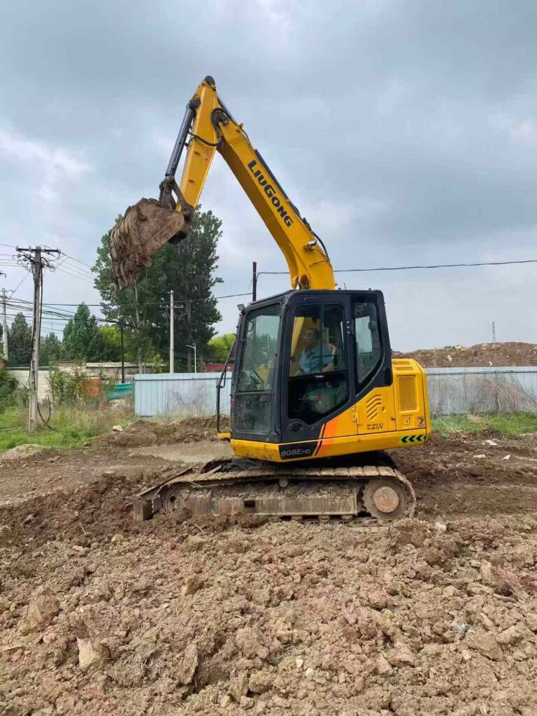 LIUGONG LG80E used excavator photo 3