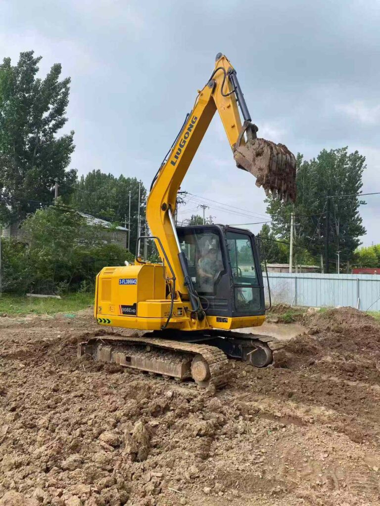 LIUGONG LG80E used excavator photo 4