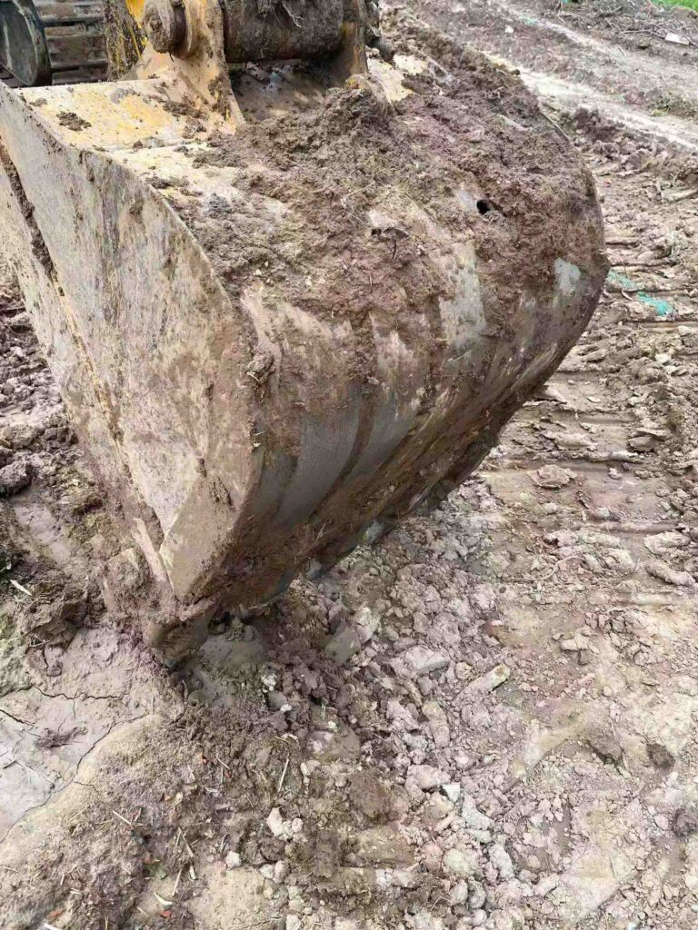 LIUGONG LG80E used excavator photo 9