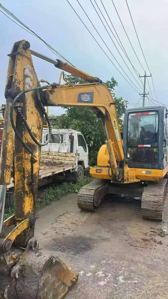 LOVOL 60 used excavator photo 2