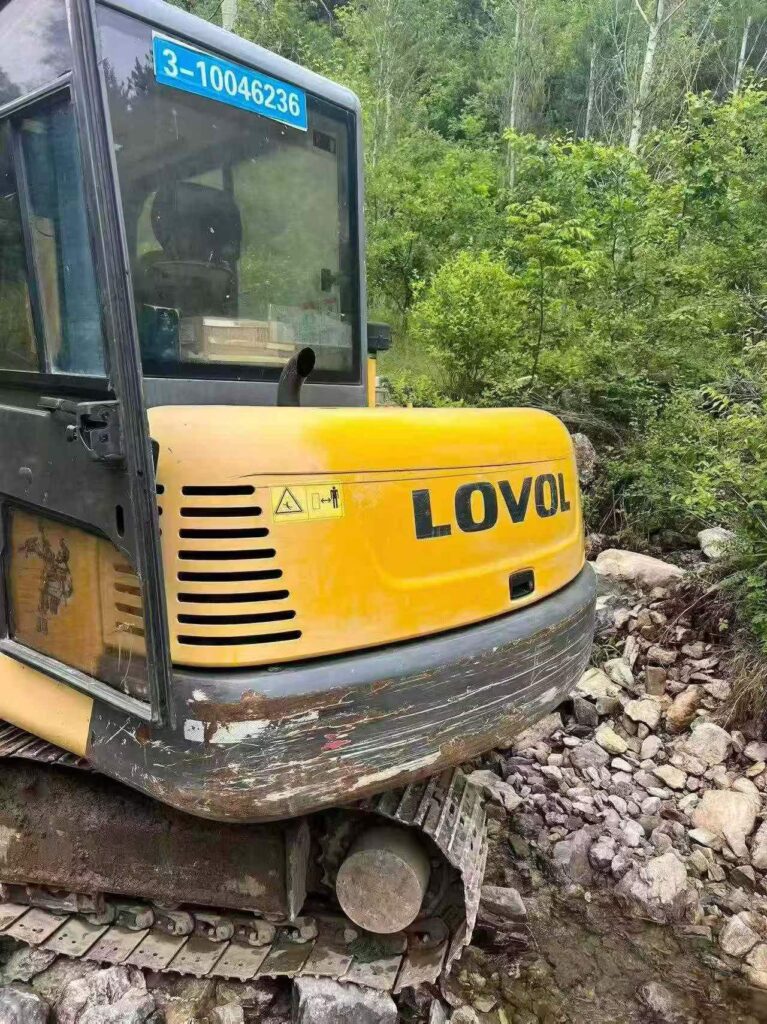LOVOL 65 used excavator photo 2