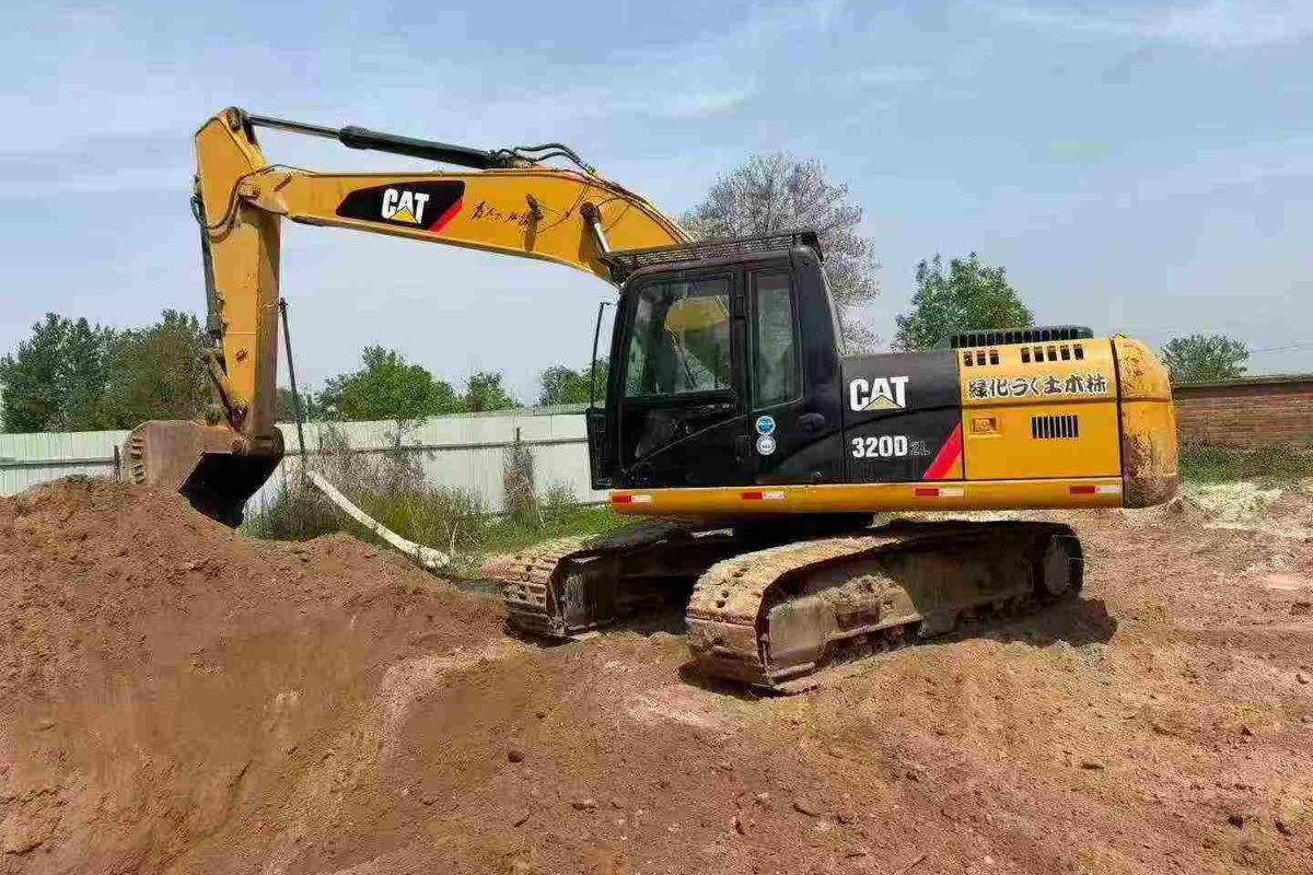 CAT 320D2 export shortlist photo for PRIMA buyer file