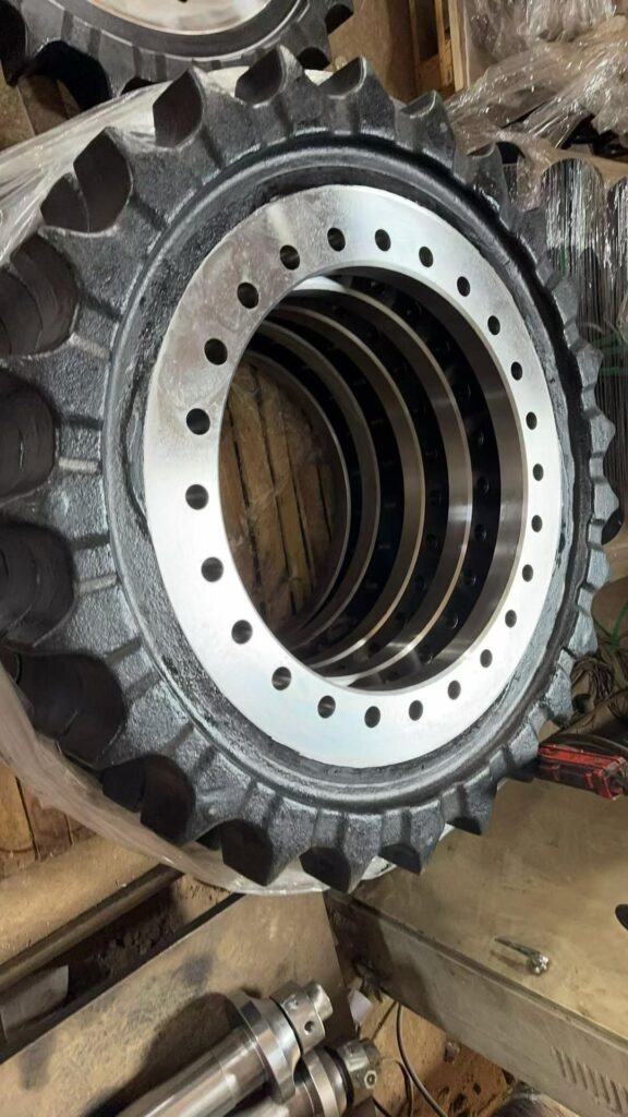 SANY 215, SANY 285, SANY 305, SANY 335 Drive Sprocket / Drive Gear spare parts photo 4