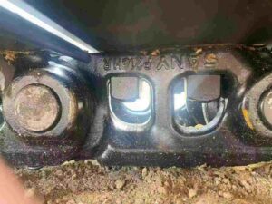 SANY 375 Track Shoe / Track Pad spare parts photo 1