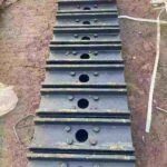 SANY 375 Track Shoe / Track Pad spare parts photo 2