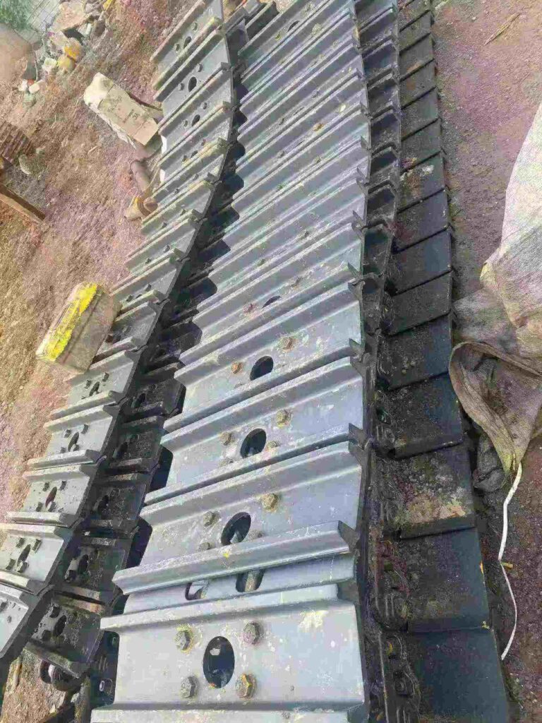SANY 375 Track Shoe / Track Pad spare parts photo 5