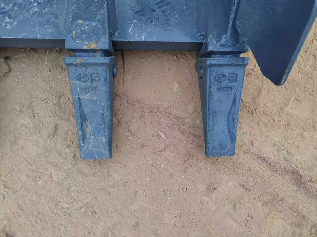 SANY 375, XCMG 215 Excavator Bucket spare parts photo 4