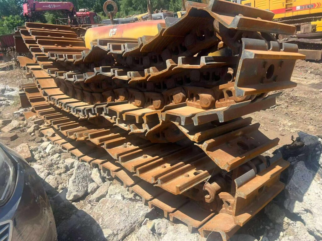 SANY 485, SANY 550 Track Shoe / Track Pad spare parts photo 1