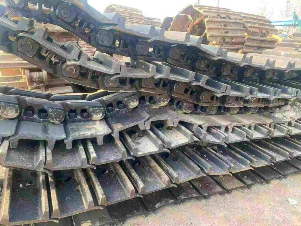 SANY 485, SANY 550 Track Shoe / Track Pad spare parts photo 2