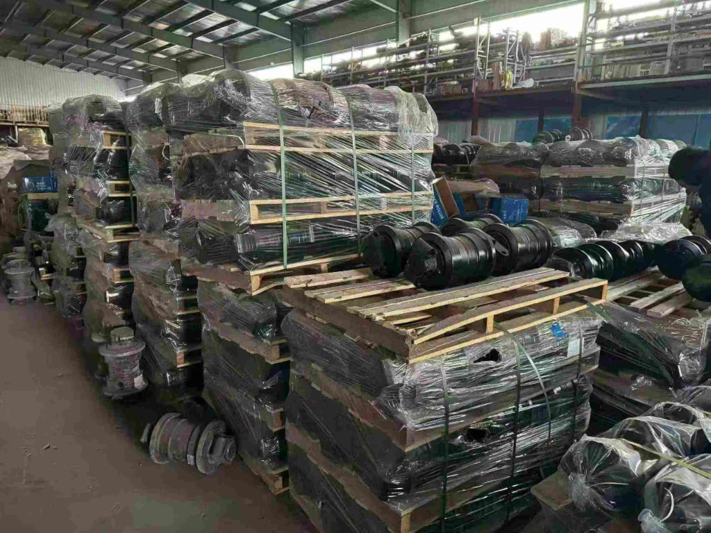 SANY 485, SANY 550, XCMG 470, XCMG 490 Track Roller spare parts photo 3