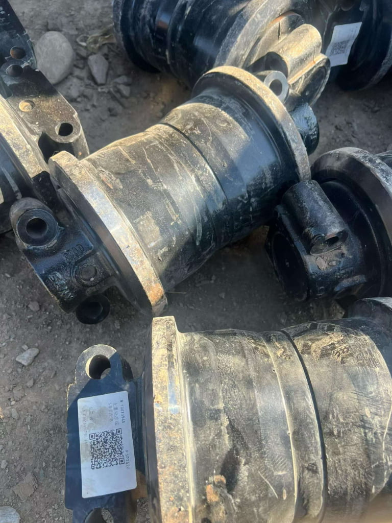 SANY 75, SANY 245 Track Roller spare parts photo 2