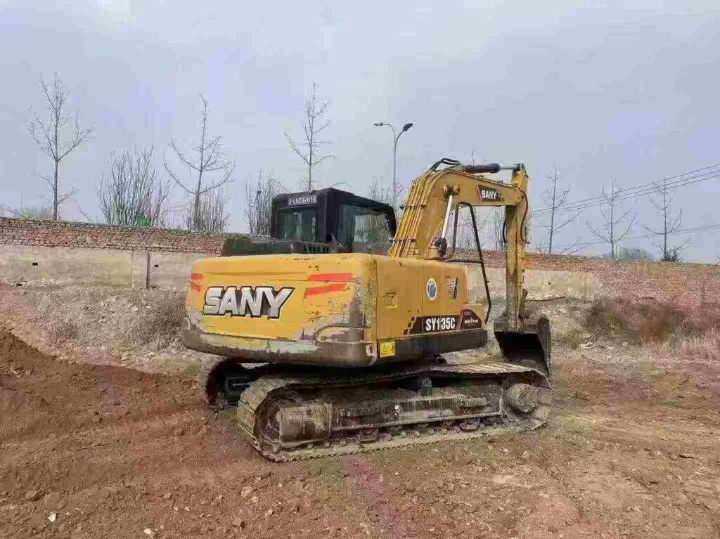 SANY SY135C used excavator photo 2