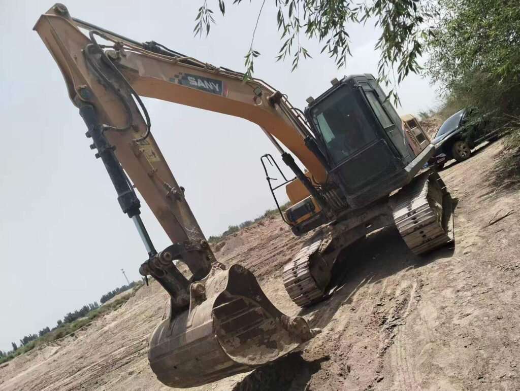 SANY SY155 used excavator photo 1