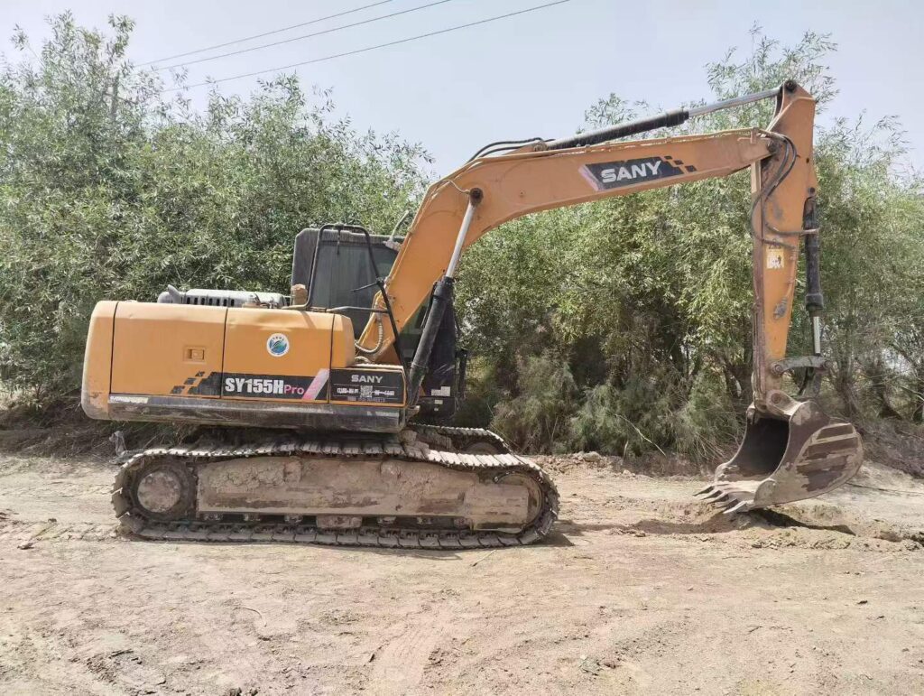 SANY SY155 used excavator photo 3