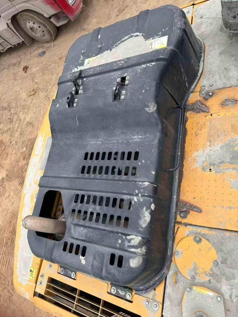 SANY SY215 used excavator photo 5