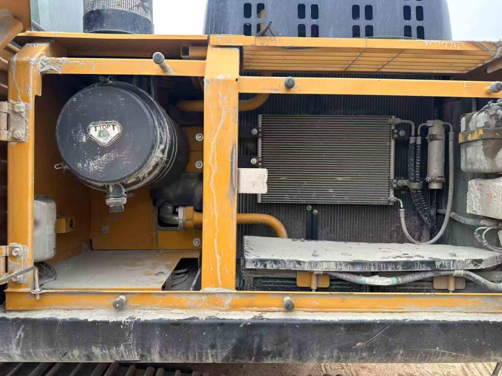SANY SY215 used excavator photo 6