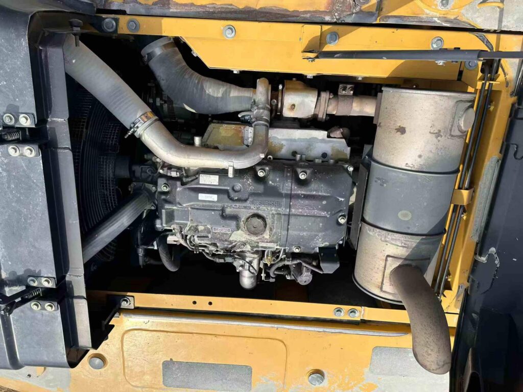 SANY SY215 used excavator photo 7