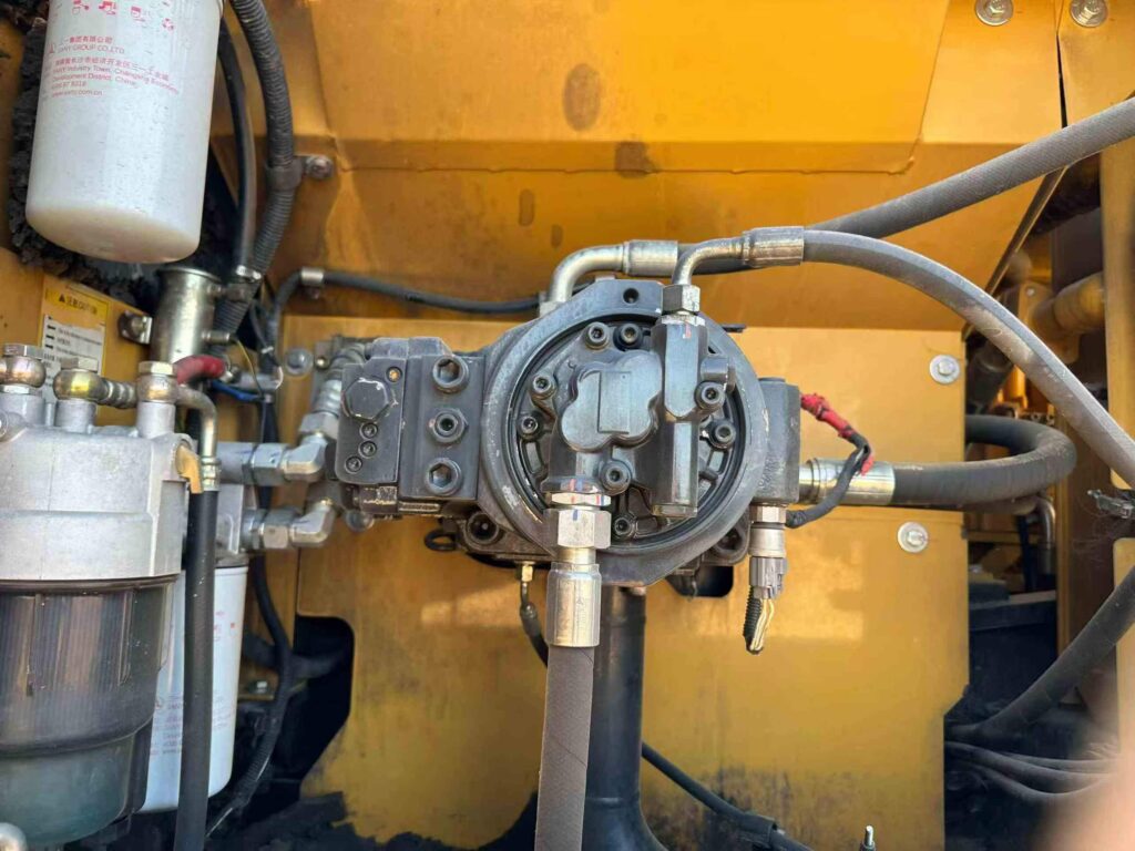 SANY SY215 used excavator photo 9