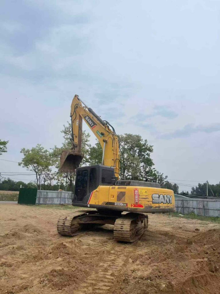 SANY SY235-9 used excavator photo 2