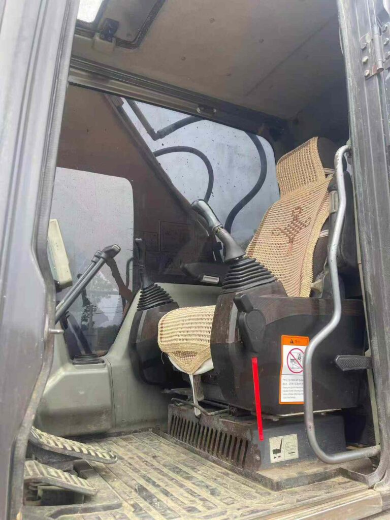 SANY SY235-9 used excavator photo 6