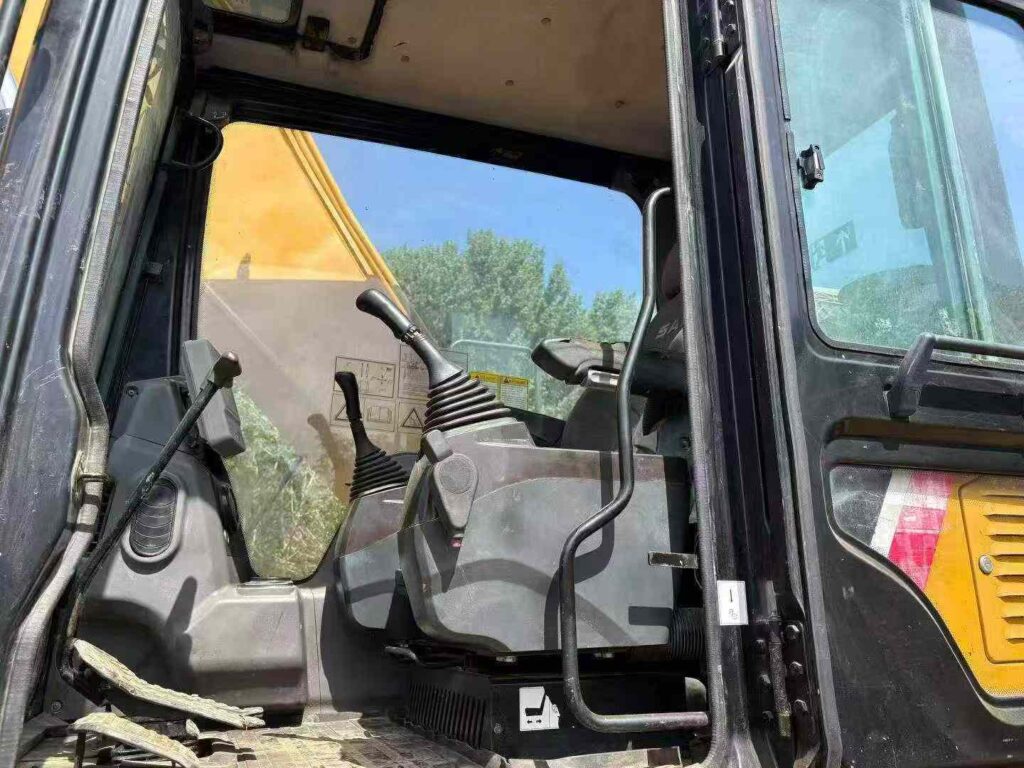 SANY SY245H used excavator photo 7