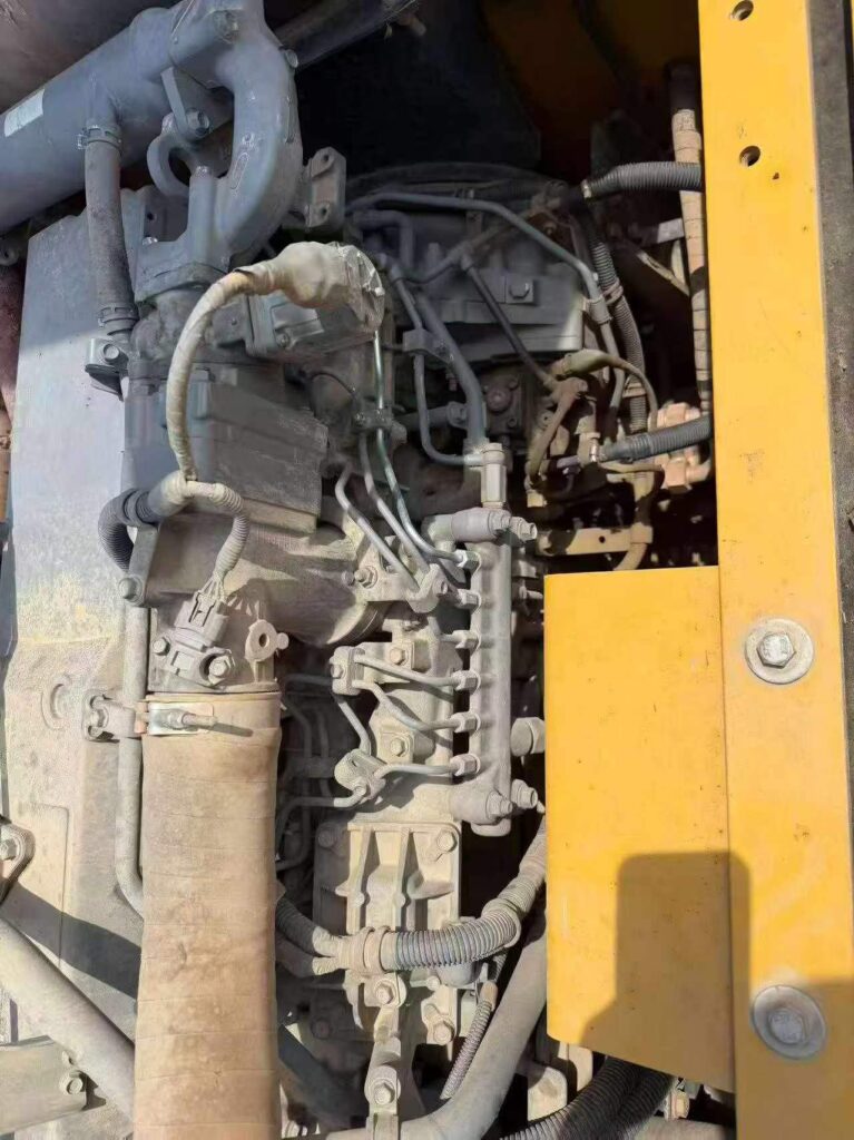 SANY SY305 used excavator photo 8