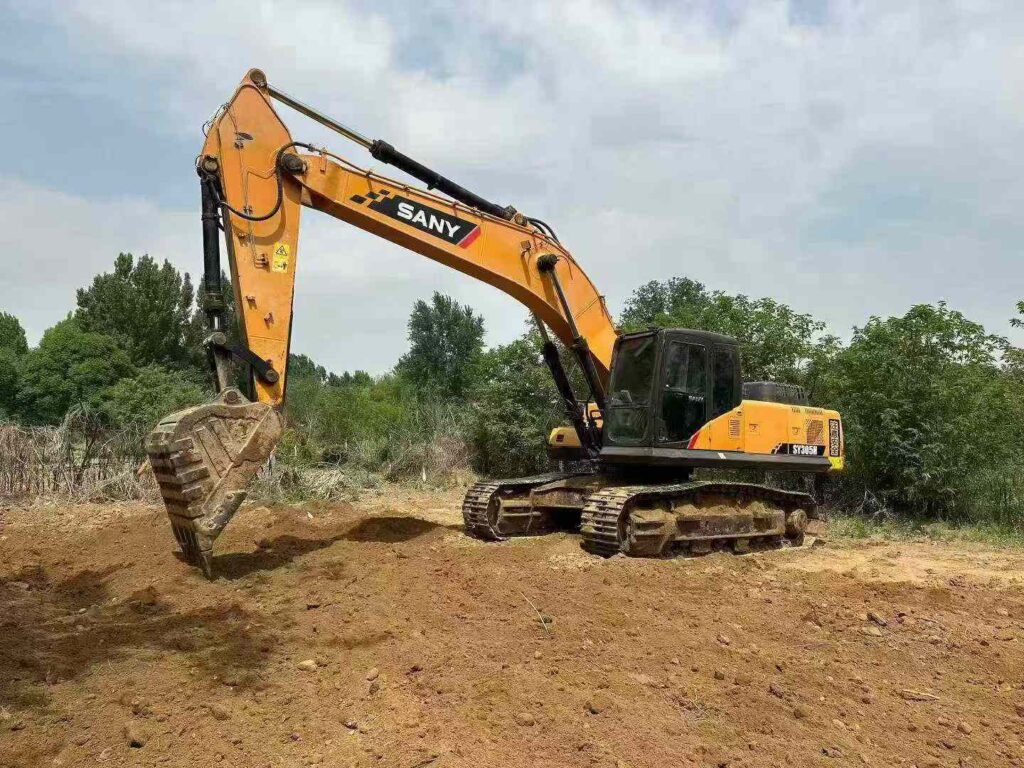 SANY SY305 used excavator photo 1
