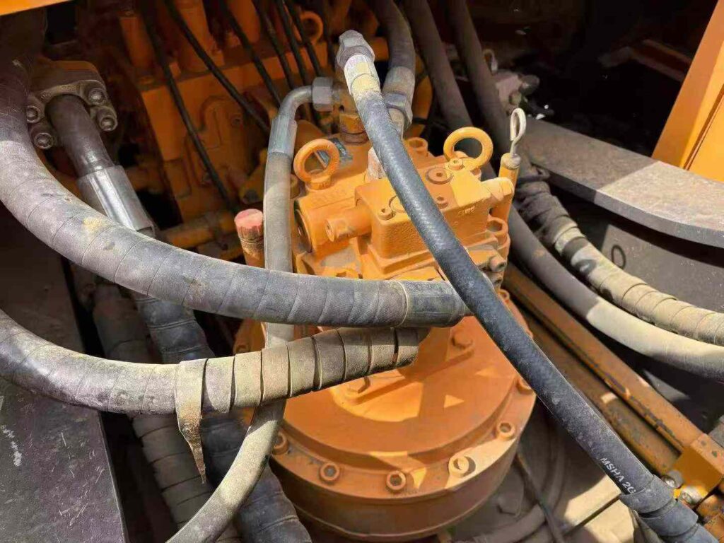 SANY SY305 used excavator photo 7