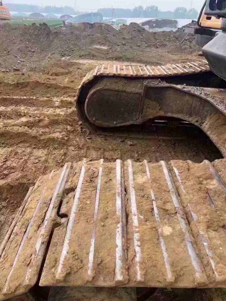 SANY SY305 used excavator photo 4