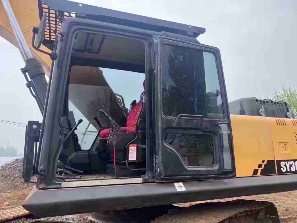 SANY SY305 used excavator photo 6