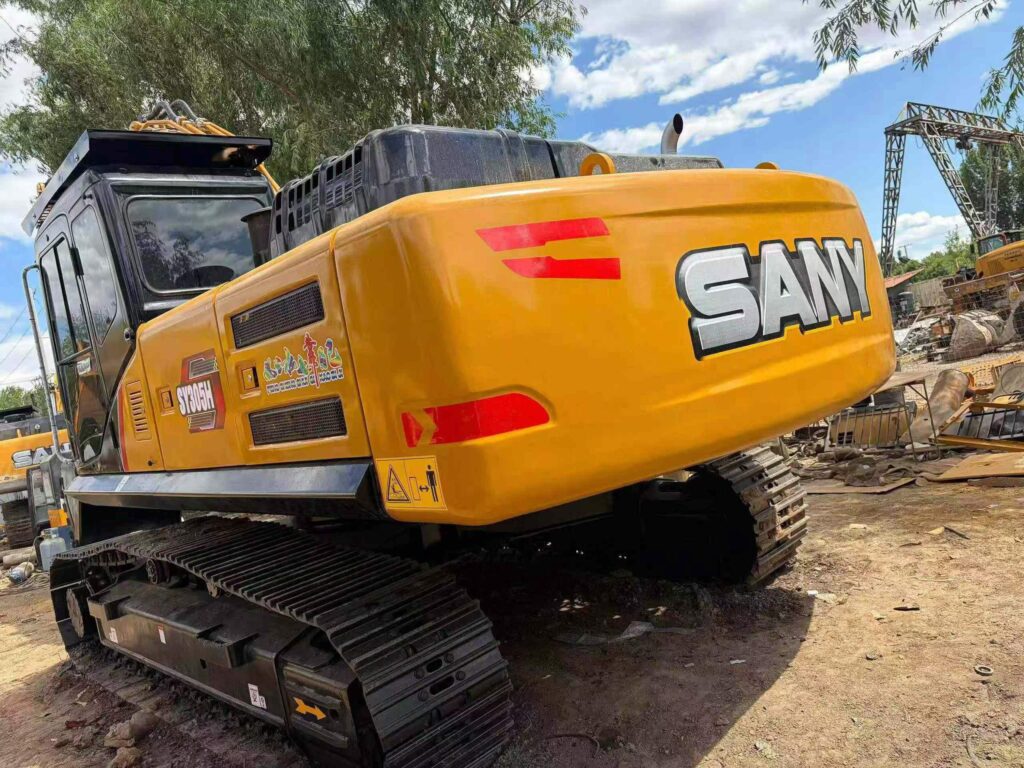 SANY SY305 used excavator photo 1