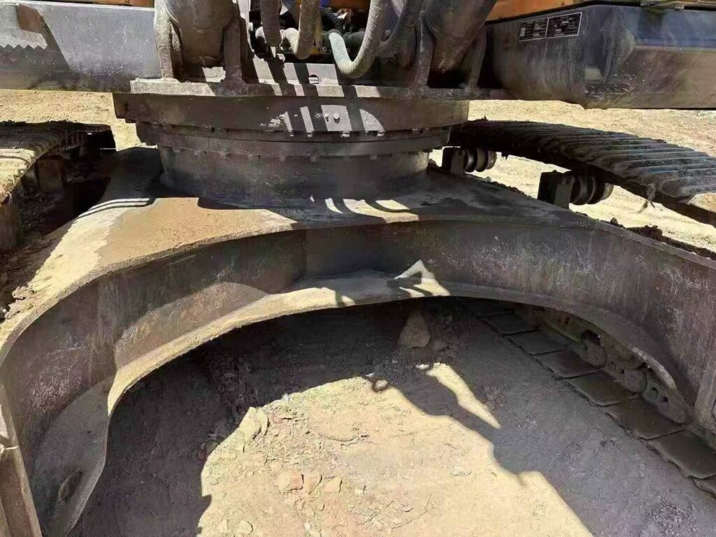 SANY SY305 used excavator photo 5
