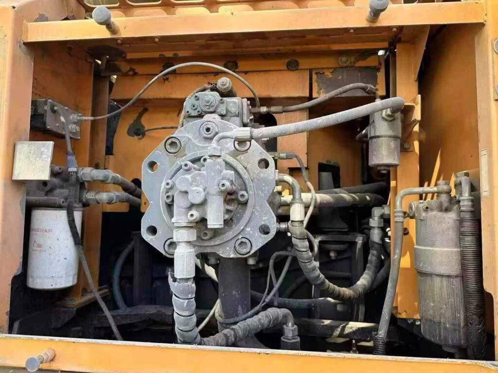 SANY SY305 used excavator photo 7