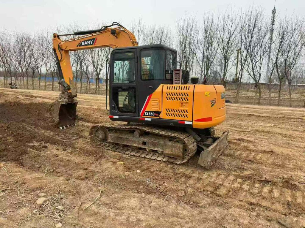 SANY SY85 used excavator photo 1