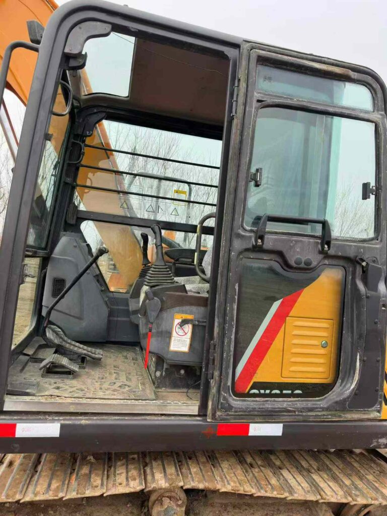 SANY SY85 used excavator photo 5