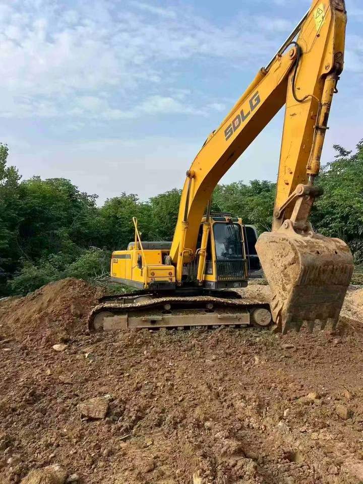 SDLG E210 used excavator photo 2