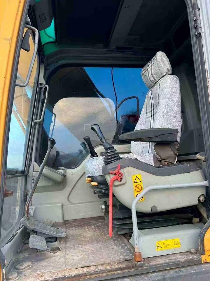 SDLG E210 used excavator photo 4