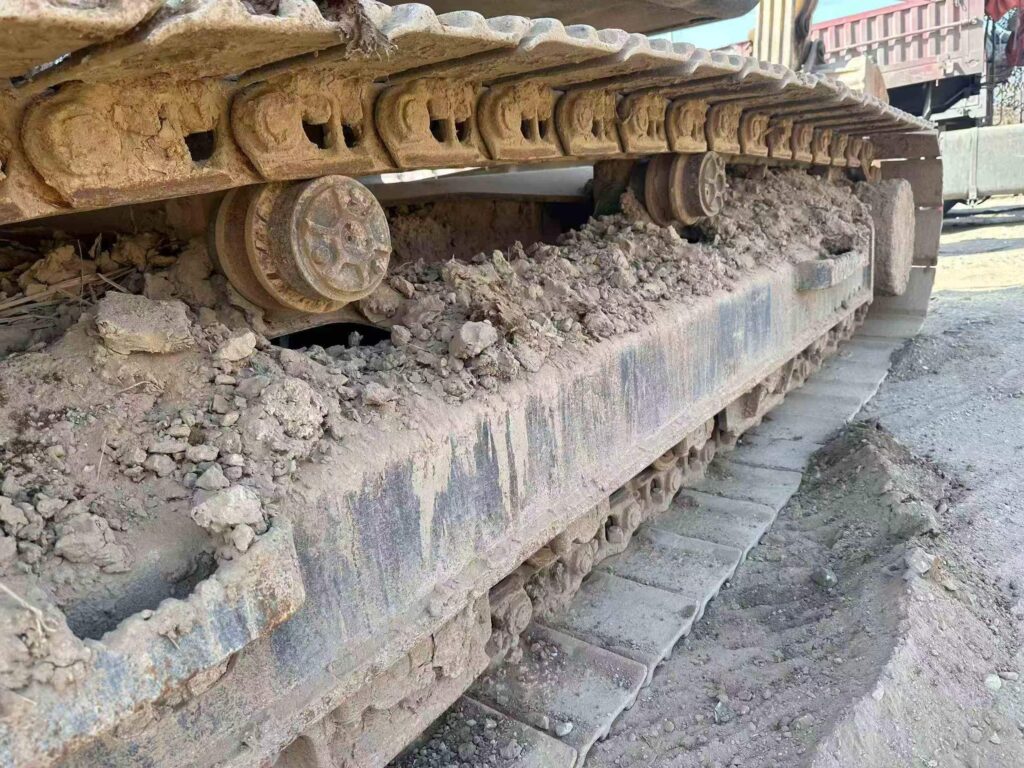 SDLG E225 used excavator photo 9