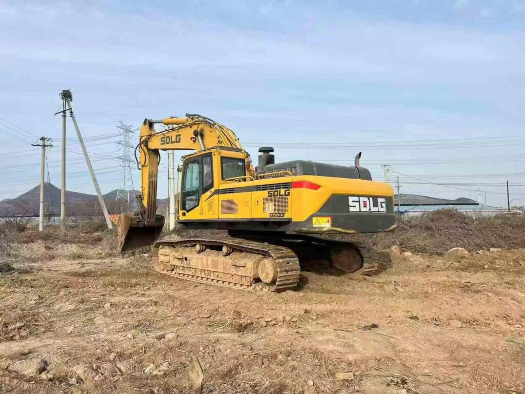 SDLG E400 used excavator photo 2