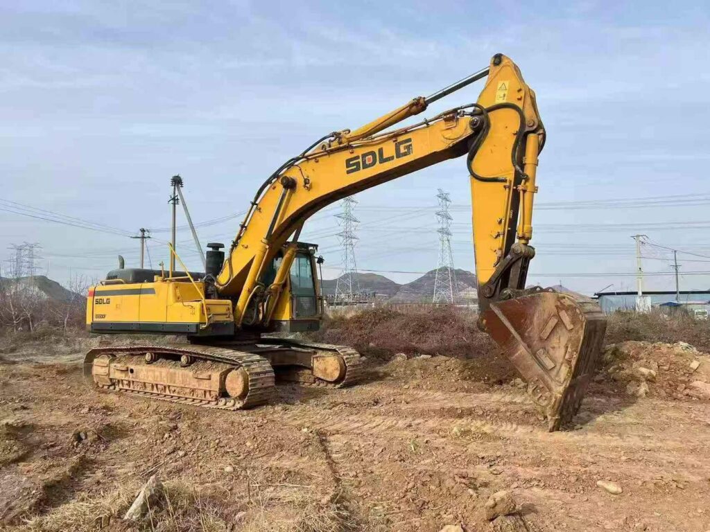 SDLG E400 used excavator photo 3