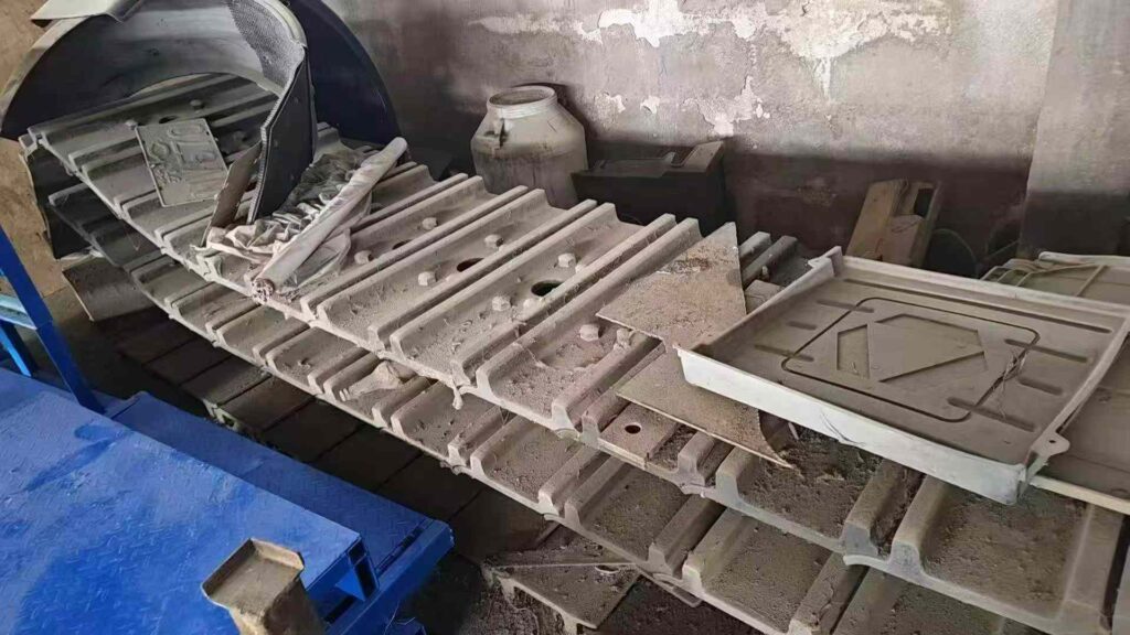 SHANTUI 700, SHANTUI 850, SHANTUI 900, SHANTUI 950 Track Chain Assembly spare parts photo 2