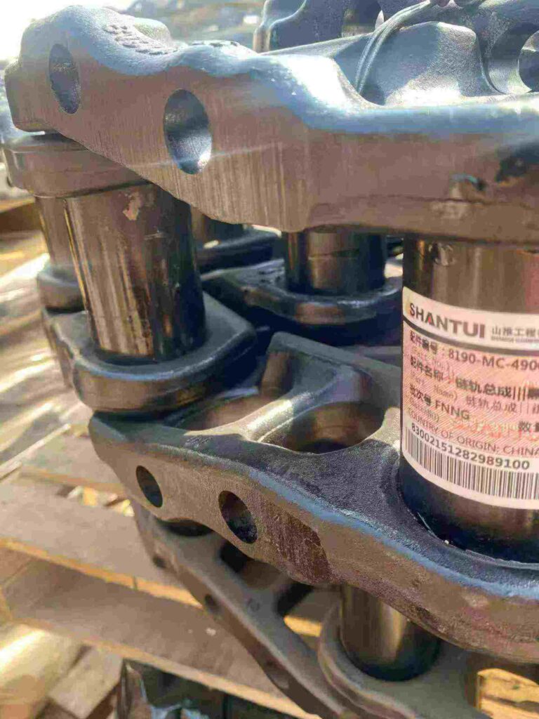 SHANTUI Track Chain Assembly spare parts photo 3